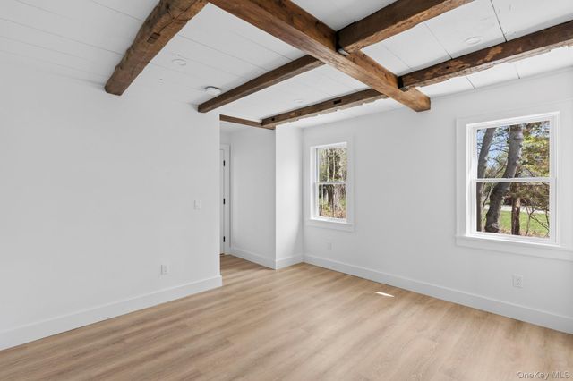 5075 Main Road, Laurel, NY 11948