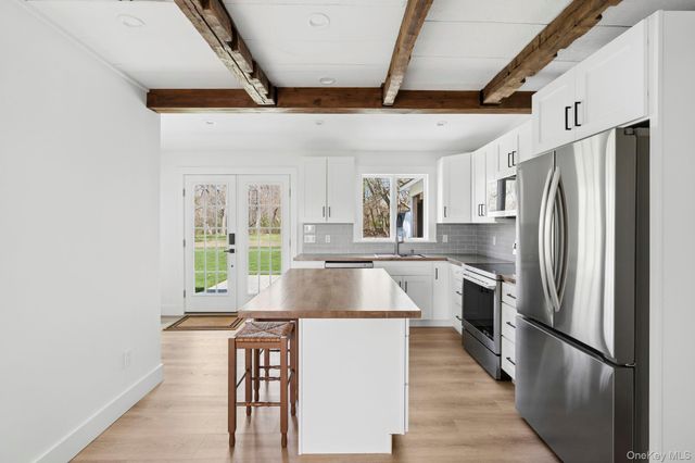 5075 Main Road, Laurel, NY 11948