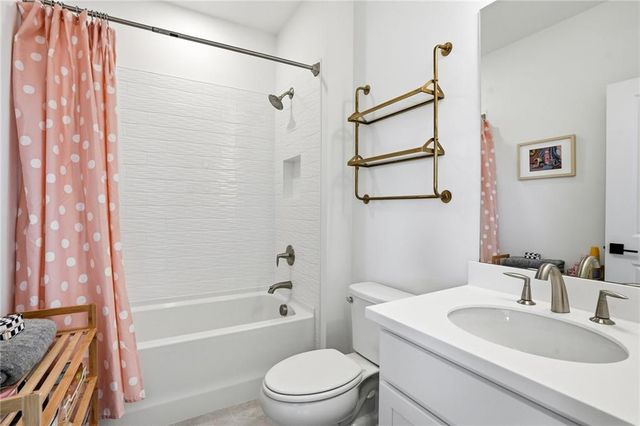 17105 River Overlook Drive, Roswell, GA 30075