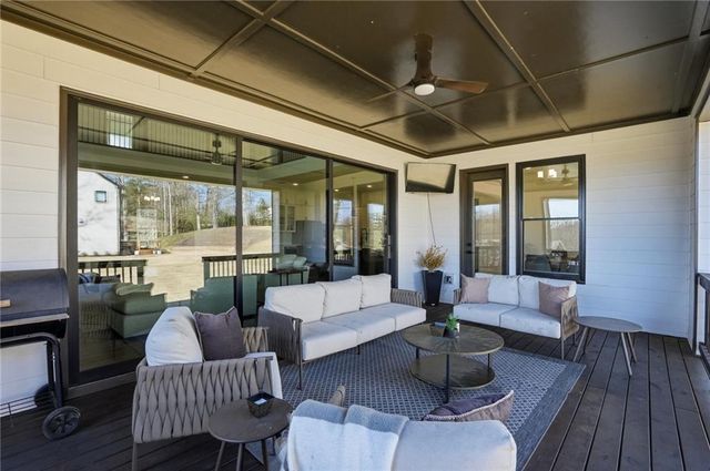 17105 River Overlook Drive, Roswell, GA 30075