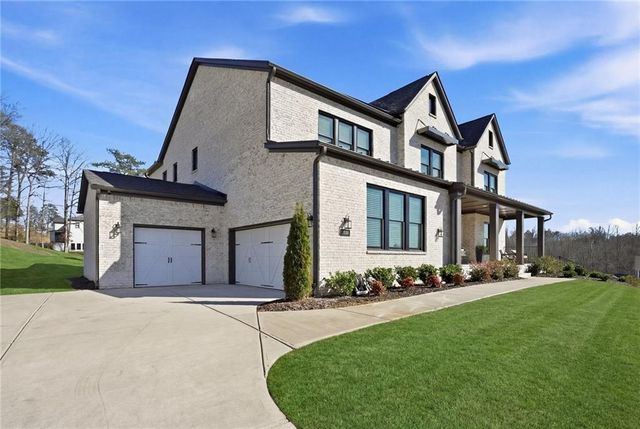 17105 River Overlook Drive, Roswell, GA 30075
