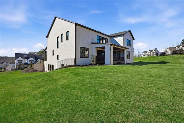 17105 River Overlook Drive, Roswell, GA 30075