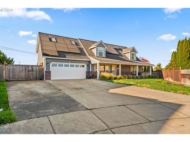 1898 IRON HORSE Rd, Eugene, OR 97402