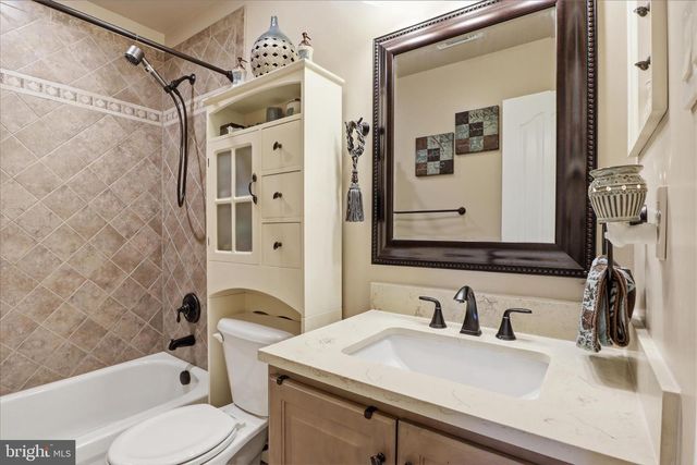 7689 PINEWILD RD, Seven Valleys, PA 17360