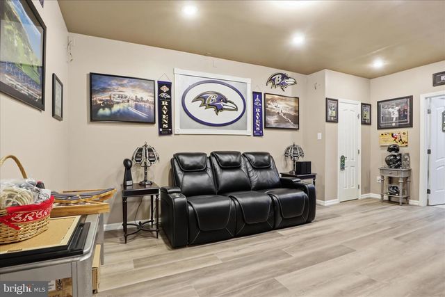 7689 PINEWILD RD, Seven Valleys, PA 17360