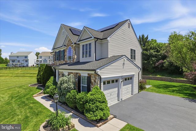 7689 PINEWILD RD, Seven Valleys, PA 17360