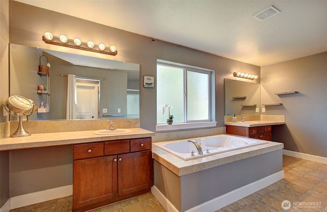 15202 NE 102nd Way, Vancouver, WA 98685