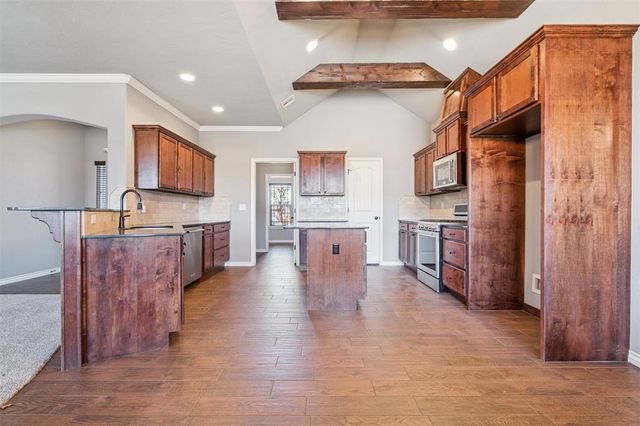 20644 Landmark Drive, Harrah, OK 73045