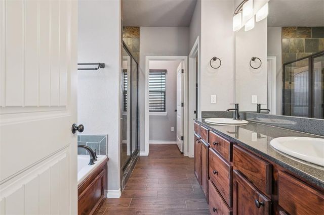 20644 Landmark Drive, Harrah, OK 73045