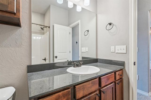 20644 Landmark Drive, Harrah, OK 73045