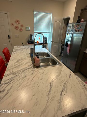 860 ROTARY Road, Jacksonville, FL 32211