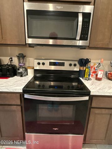 860 ROTARY Road, Jacksonville, FL 32211