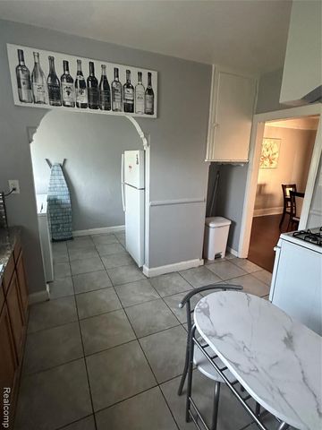 17566 Stoepel Street, Detroit, MI 48221