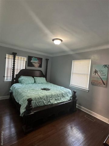 17566 Stoepel Street, Detroit, MI 48221