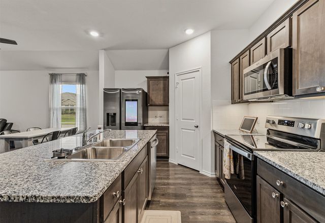 207 Dartmouth Avenue, Farmersville, TX 75442