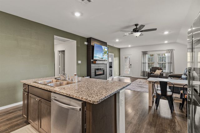 207 Dartmouth Avenue, Farmersville, TX 75442