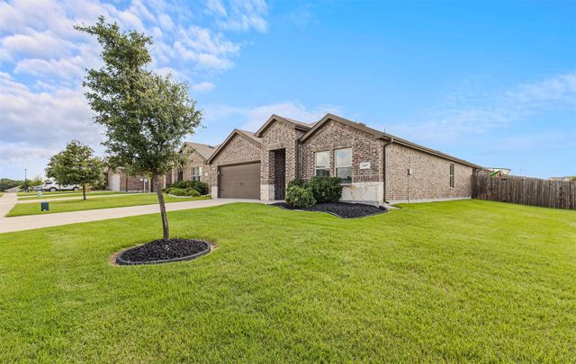 207 Dartmouth Avenue, Farmersville, TX 75442