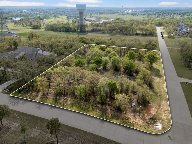 1028 Hat Creek Road, Bartonville, TX 76226