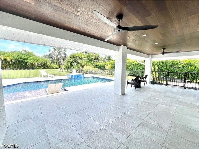 1919 Countess CT, Naples, FL 34110