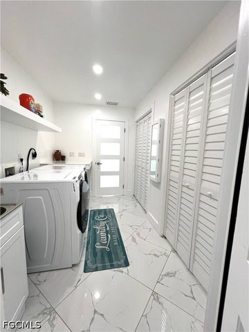 1919 Countess CT, Naples, FL 34110