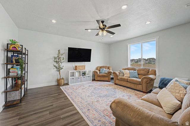 9822 N BRIDGE ST, Eagle Mountain, UT 84005