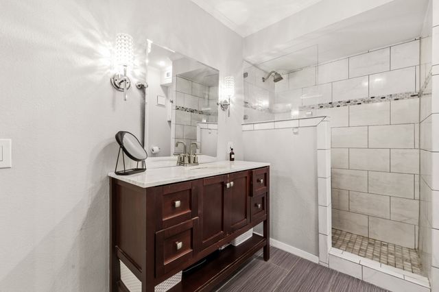 7640 W Greenway Boulevard 7F, Dallas, TX 75209