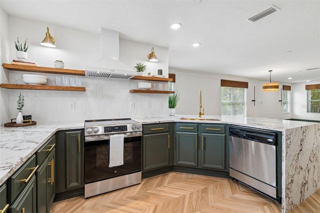 504 WHEATON TRENT PLACE, Tampa, FL 33619
