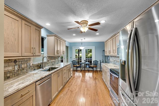 7538 Golf Course Drive S, Denver, NC 28037