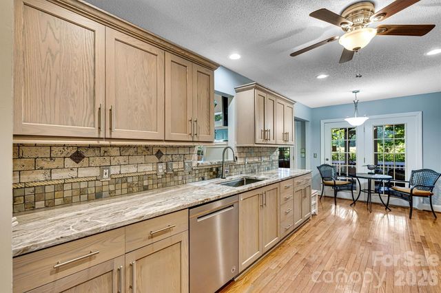 7538 Golf Course Drive S, Denver, NC 28037