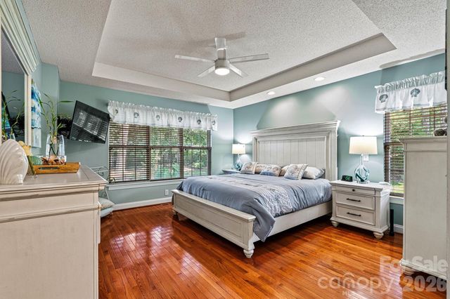 7538 Golf Course Drive S, Denver, NC 28037