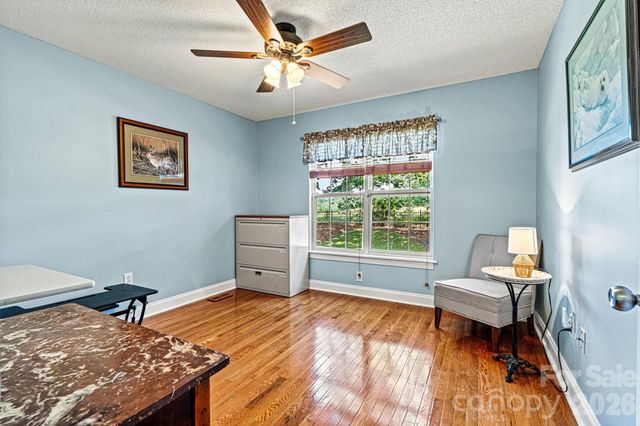 7538 Golf Course Drive S, Denver, NC 28037