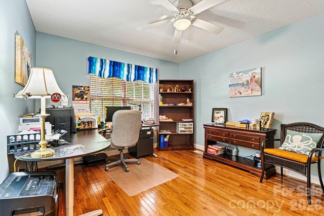 7538 Golf Course Drive S, Denver, NC 28037