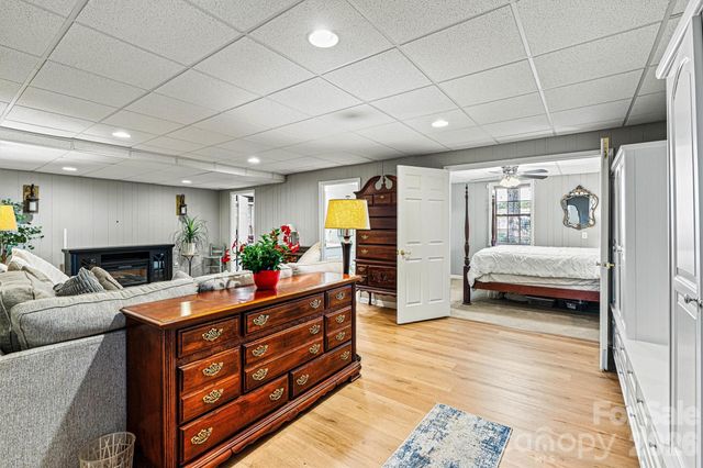7538 Golf Course Drive S, Denver, NC 28037