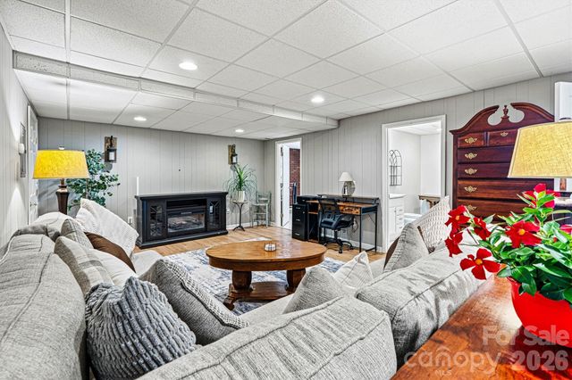 7538 Golf Course Drive S, Denver, NC 28037