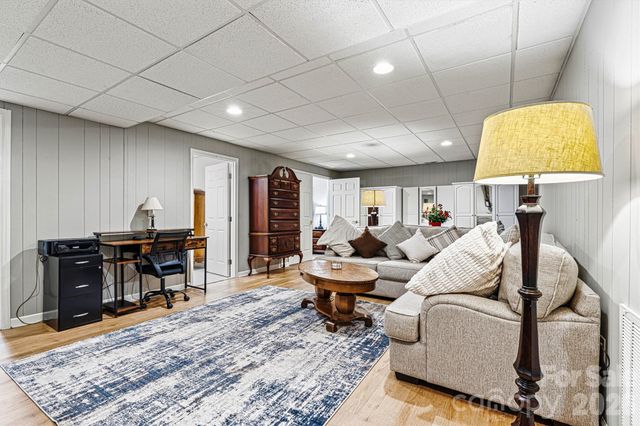 7538 Golf Course Drive S, Denver, NC 28037
