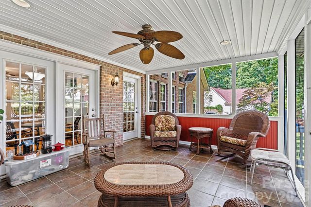 7538 Golf Course Drive S, Denver, NC 28037