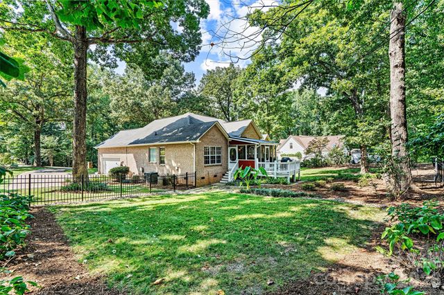 7538 Golf Course Drive S, Denver, NC 28037
