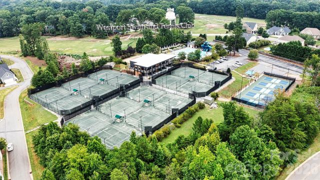 7538 Golf Course Drive S, Denver, NC 28037