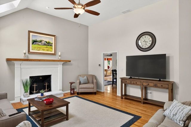 3 Crestview Dr, Harwich, MA 02645
