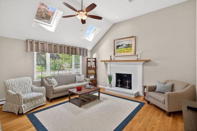 3 Crestview Dr, Harwich, MA 02645