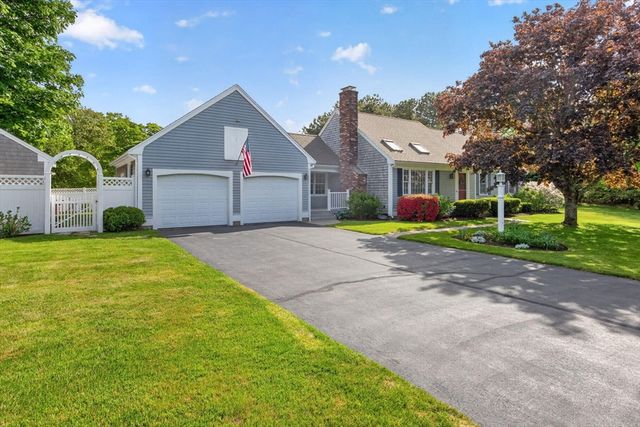 3 Crestview Dr, Harwich, MA 02645