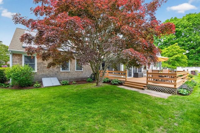 3 Crestview Dr, Harwich, MA 02645