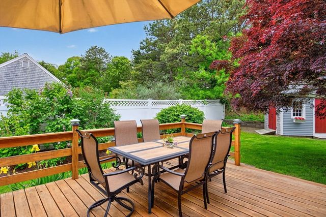 3 Crestview Dr, Harwich, MA 02645