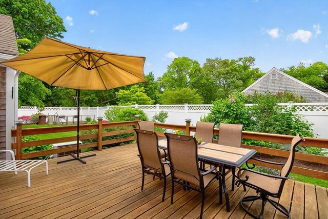 3 Crestview Dr, Harwich, MA 02645