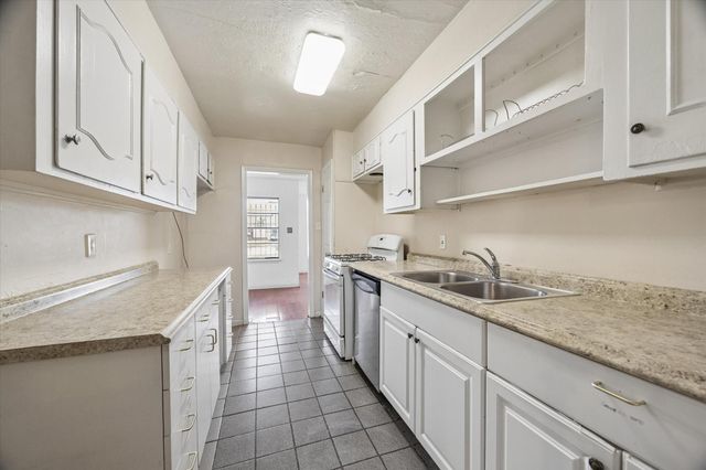 7119 Long Point Road, Houston, TX 77055