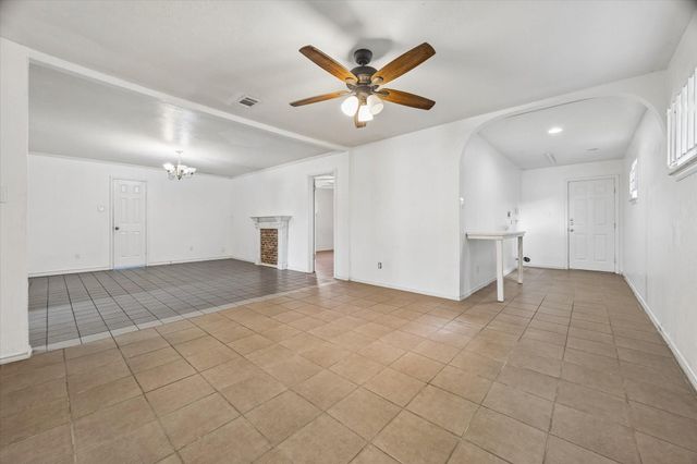 7119 Long Point Road, Houston, TX 77055
