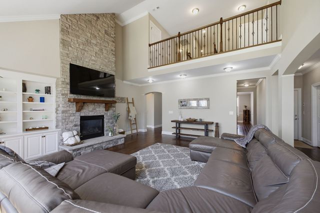 6764 Falls Ridge Ln, College Grove, TN 37046