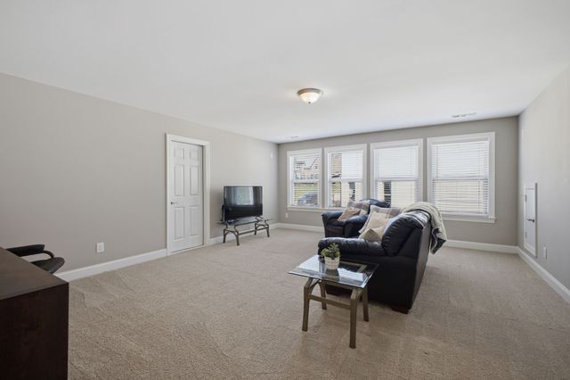 6764 Falls Ridge Ln, College Grove, TN 37046