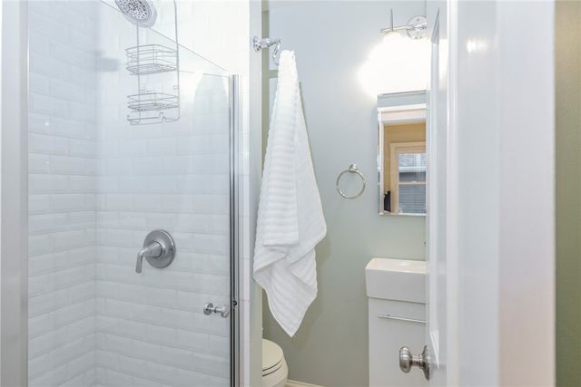 21 Bayview Avenue, Newport, RI 02840