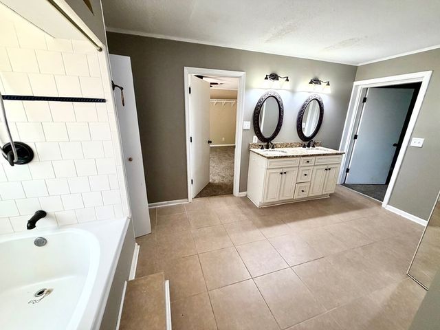 1935 Denton Rd., Dothan, AL 36303